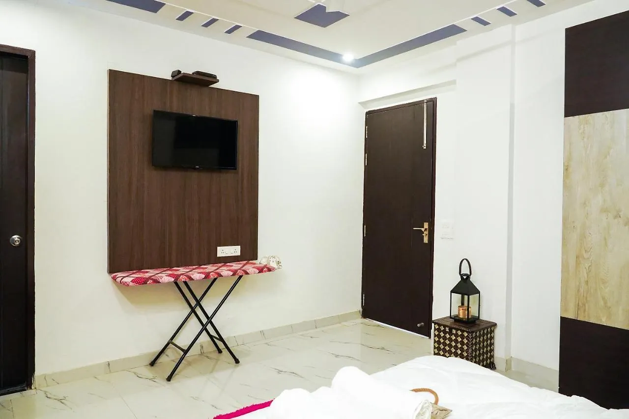 Lime Tree Service Apartment - Near Artemis Hospital ,Gurgáon