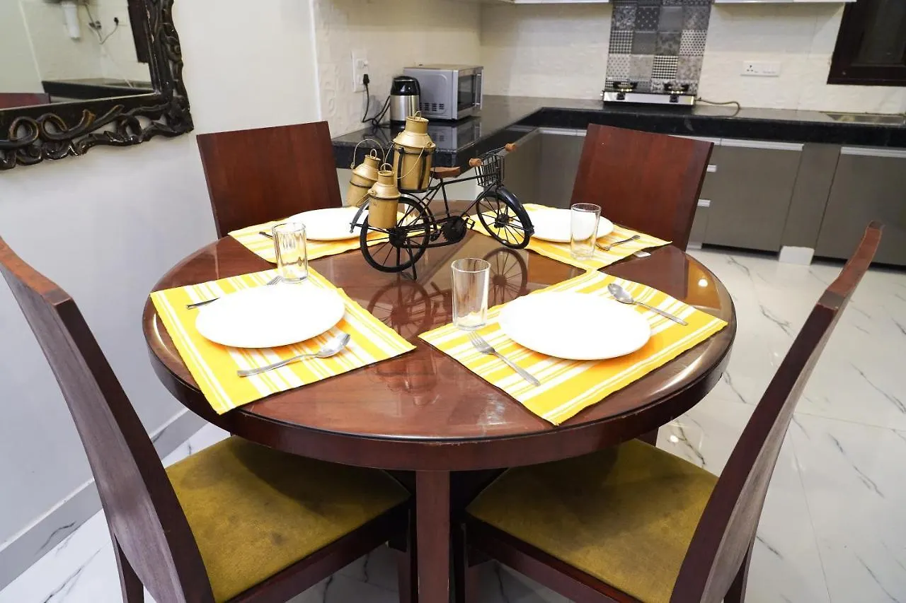 Lime Tree Service Apartment - Near Artemis Hospital ,Gurgaon 0*, Gurgaon Inde